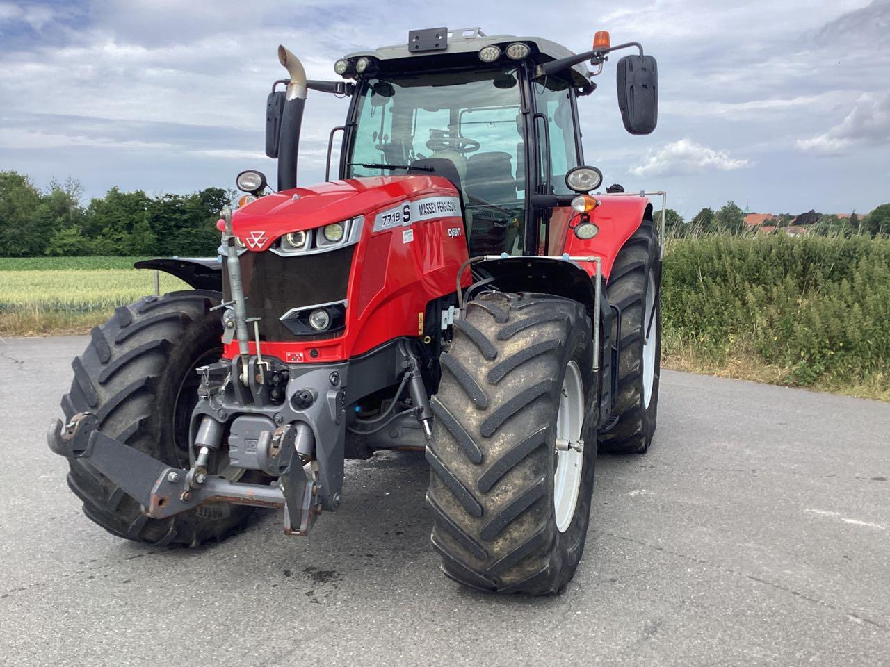 Massey Ferguson 7719 Exclusive Dyna VT - טרקטור חקלאי: תמונה 1 Massey Ferguson 7719 Exclusive Dyna VT - טרקטור חקלאי: תמונה 1