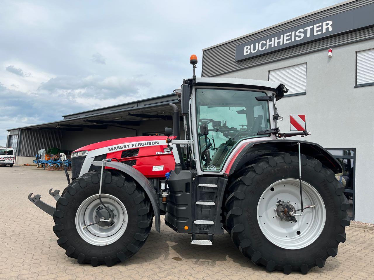 Massey Ferguson 8S.265 Dyna-VT Exclusive - טרקטור חקלאי: תמונה 2 Massey Ferguson 8S.265 Dyna-VT Exclusive - טרקטור חקלאי: תמונה 2