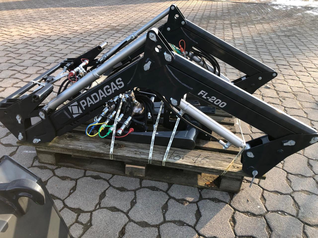 Solis PADAGAS FL200P Frontlader - צרופה: תמונה 4 Solis PADAGAS FL200P Frontlader - צרופה: תמונה 4