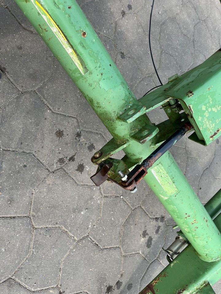 Stoll Super 1.3 - מעמיס קדמי לטרקטור: תמונה 3 Stoll Super 1.3 - מעמיס קדמי לטרקטור: תמונה 3