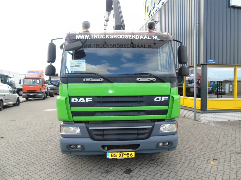 DAF CF 75.310 + HIAB 200 C5 + MANUAL + REMOTE + 6X2 STEERING - משאית מנוף: תמונה 5 DAF CF 75.310 + HIAB 200 C5 + MANUAL + REMOTE + 6X2 STEERING - משאית מנוף: תמונה 5