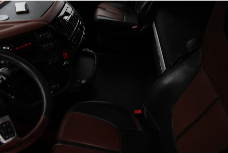 יחידת טרקטור DAF XF 530 + EURO 6 + mega + full Options !!!: תמונה 16