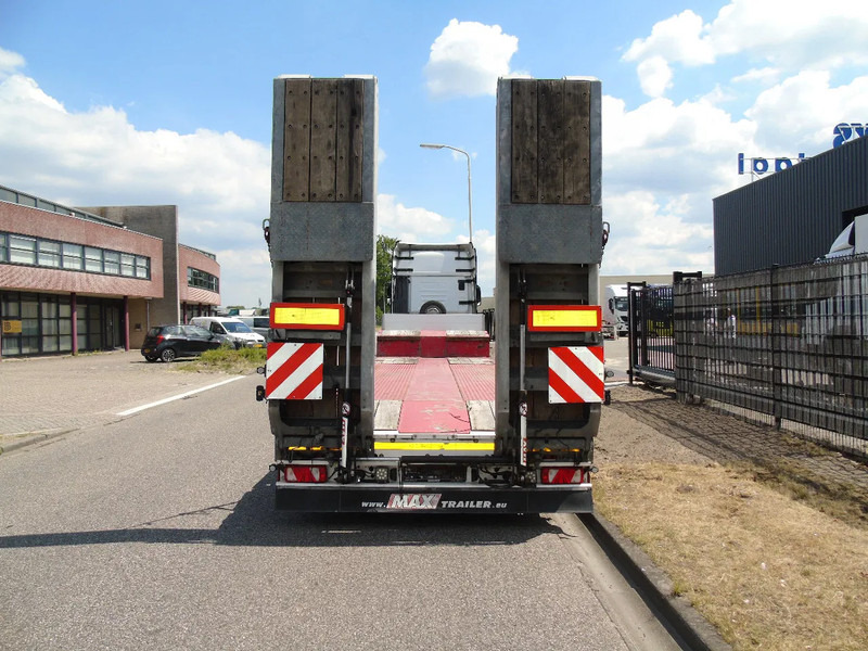 Faymonville 4x AXLE + 6.5 EXTENDABLE + RAMPS FULLY FUNCTIONAL - סמיטריילר בהובלה אוטומטית: תמונה 3 Faymonville 4x AXLE + 6.5 EXTENDABLE + RAMPS FULLY FUNCTIONAL - סמיטריילר בהובלה אוטומטית: תמונה 3