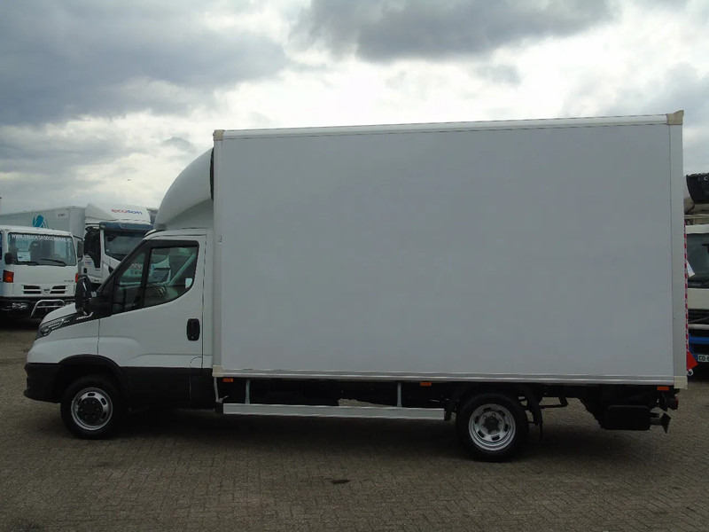 Iveco Daily 40 C18 + LIFT - כלי רכב מסחרי עם תיבה: תמונה 3 Iveco Daily 40 C18 + LIFT - כלי רכב מסחרי עם תיבה: תמונה 3