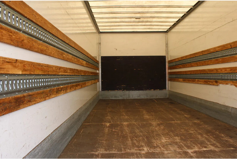 Iveco Eurocargo 120E21 + EURO 6 + LIFT - משאית תיבה: תמונה 5 Iveco Eurocargo 120E21 + EURO 6 + LIFT - משאית תיבה: תמונה 5