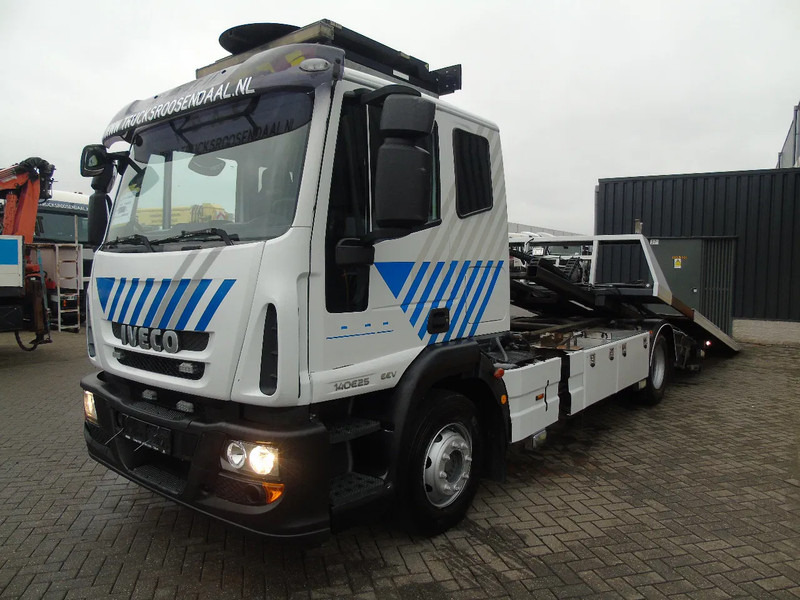 Iveco Eurocargo 140E25 + FULL SYSTEM + TOWING - משאית הובלה אוטומטית: תמונה 2 Iveco Eurocargo 140E25 + FULL SYSTEM + TOWING - משאית הובלה אוטומטית: תמונה 2