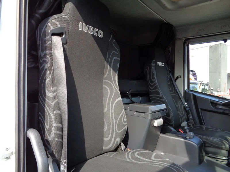 Iveco Eurocargo 80EL21 Manual + Euro 6 + Dhollandia Lift - משאית וילונות צד: תמונה 5 Iveco Eurocargo 80EL21 Manual + Euro 6 + Dhollandia Lift - משאית וילונות צד: תמונה 5