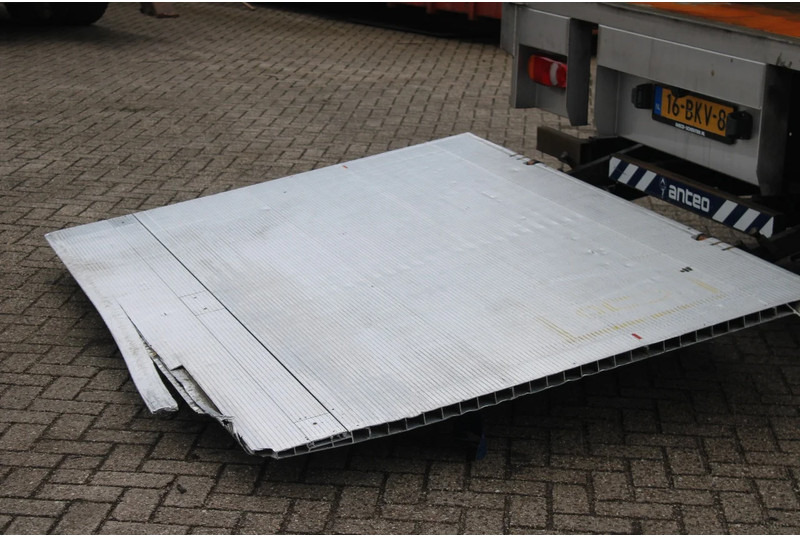 משאית תיבה Iveco Eurocargo reserved ! 120 E21 + LIFT + EURO 6 + 12T: תמונה 9