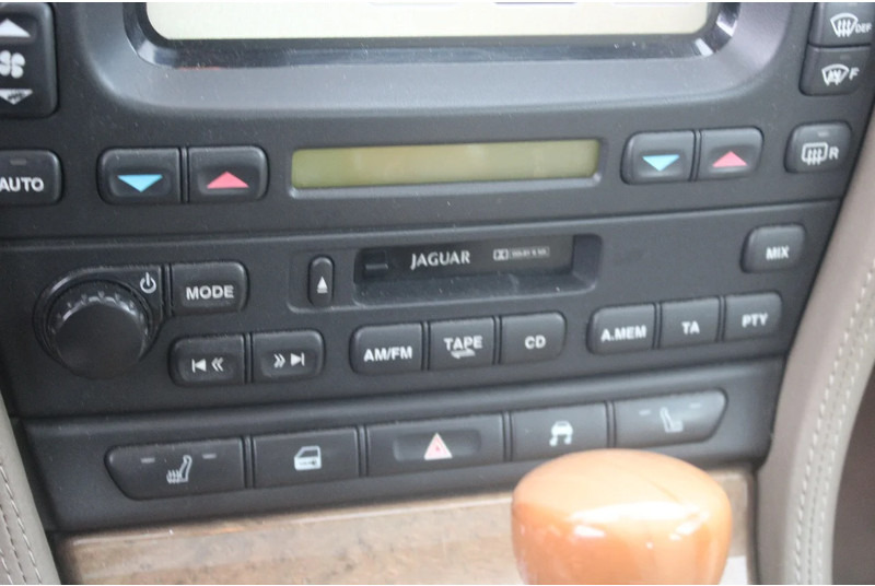 סדאן Jaguar S-TYPE 3.0 V6 EXECUTIVE +EURO 3: תמונה 18