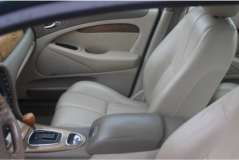 סדאן Jaguar S-TYPE 3.0 V6 EXECUTIVE +EURO 3: תמונה 15