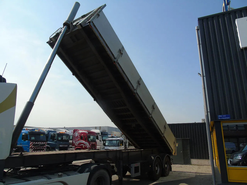 Kwb HYVA 3x SAF + PERFECT STATE - סמיטריילר עם מזהיר: תמונה 2 Kwb HYVA 3x SAF + PERFECT STATE - סמיטריילר עם מזהיר: תמונה 2