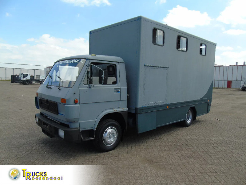 MAN 10 .150 + 2-3 HORSES + MANUAL - משאית סוסים: תמונה 1 MAN 10 .150 + 2-3 HORSES + MANUAL - משאית סוסים: תמונה 1