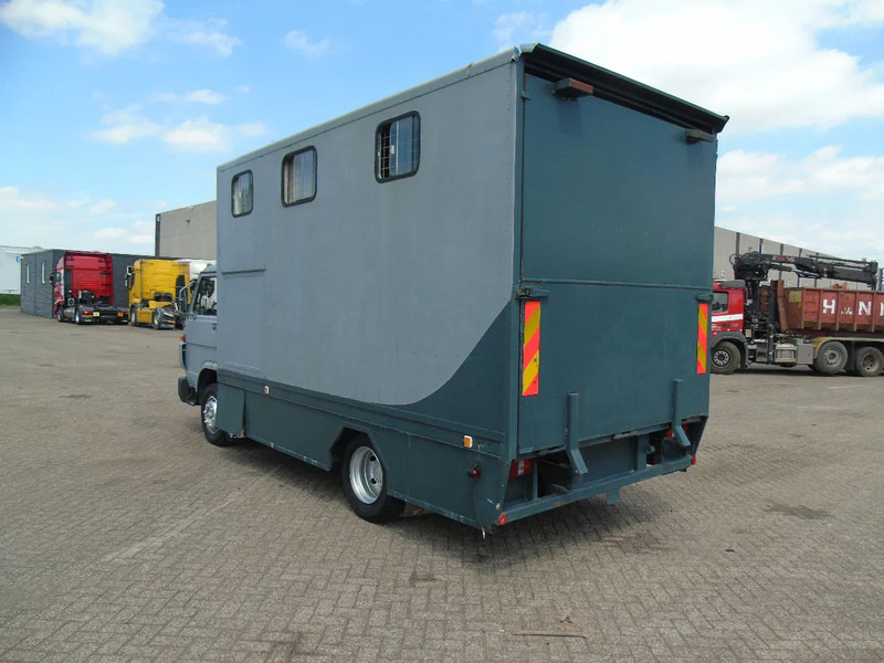 MAN 10 .150 + 2-3 HORSES + MANUAL - משאית סוסים: תמונה 4 MAN 10 .150 + 2-3 HORSES + MANUAL - משאית סוסים: תמונה 4