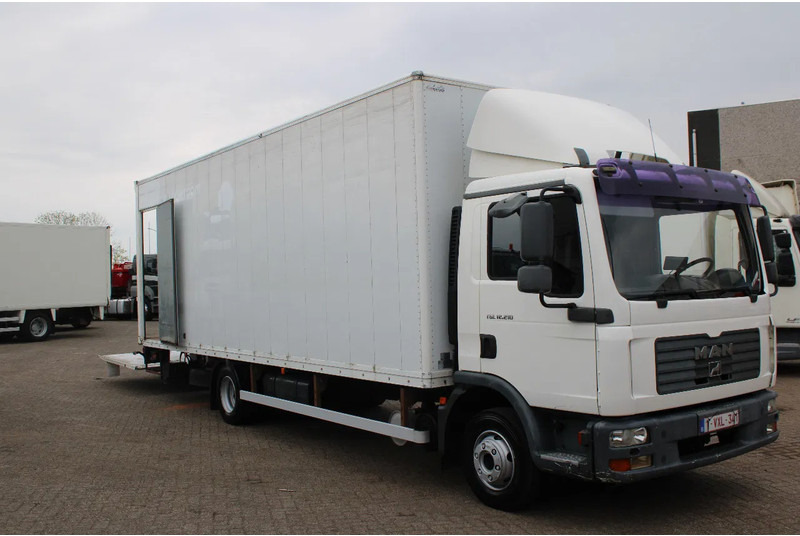 MAN TGL 12.210 + LIFT + MANUAL - משאית תיבה: תמונה 2 MAN TGL 12.210 + LIFT + MANUAL - משאית תיבה: תמונה 2