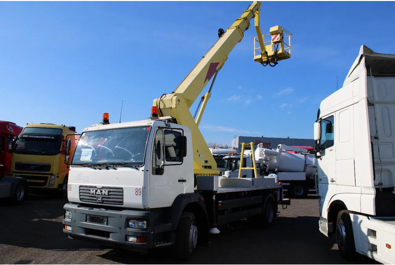 MAN TGL 17.240 + 3PERSON + MANUAL - משאית: תמונה 2 MAN TGL 17.240 + 3PERSON + MANUAL - משאית: תמונה 2
