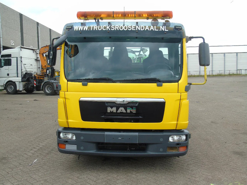 MAN TGL 8.180 + winch + MANUAL + EURO 5 + system working - משאית הובלה אוטומטית: תמונה 5 MAN TGL 8.180 + winch + MANUAL + EURO 5 + system working - משאית הובלה אוטומטית: תמונה 5