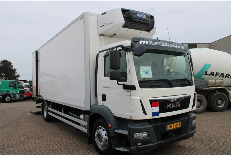 MAN TGM 18.250 + EURO 6 + CARRIER + LIFT - משאית קירור: תמונה 4 MAN TGM 18.250 + EURO 6 + CARRIER + LIFT - משאית קירור: תמונה 4