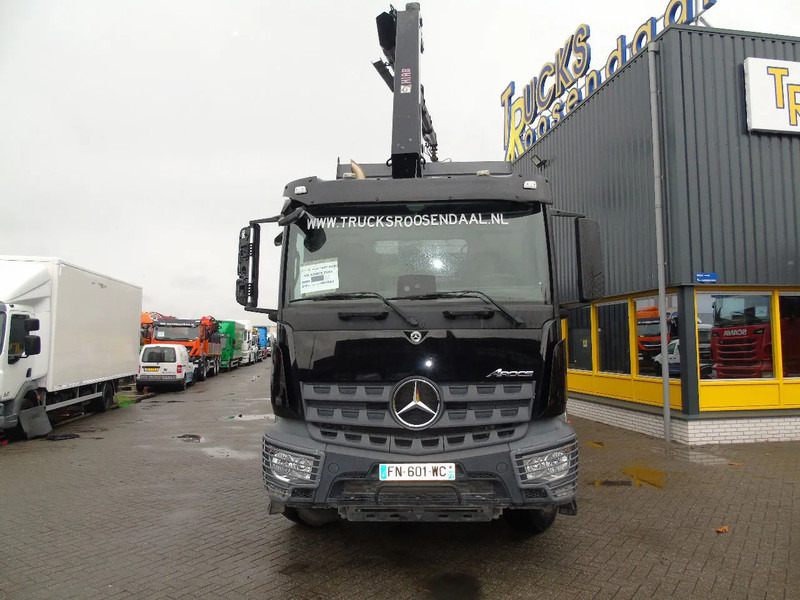 Mercedes-Benz Arocs 2643 + HIAB HIDUO 188B-3 + 6X4 + 3 SIDE TIPPER + REMOTE - מזהיר, משאית מנוף: תמונה 2 Mercedes-Benz Arocs 2643 + HIAB HIDUO 188B-3 + 6X4 + 3 SIDE TIPPER + REMOTE - מזהיר, משאית מנוף: תמונה 2