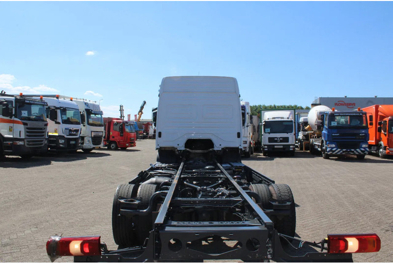 Mercedes-Benz Atego 1224 + euro 6 + 6 CYLINDER - משאית עם שלדת תא: תמונה 4 Mercedes-Benz Atego 1224 + euro 6 + 6 CYLINDER - משאית עם שלדת תא: תמונה 4