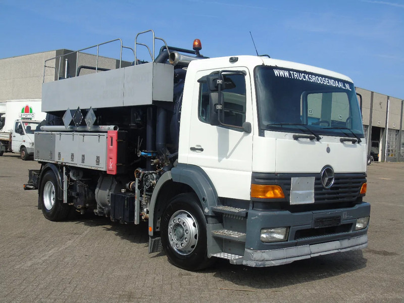 Mercedes-Benz Atego 1923 + 8.800 liter INOX + complete pump/tipper/functional + EURO 2 - משאית ואקום: תמונה 4 Mercedes-Benz Atego 1923 + 8.800 liter INOX + complete pump/tipper/functional + EURO 2 - משאית ואקום: תמונה 4