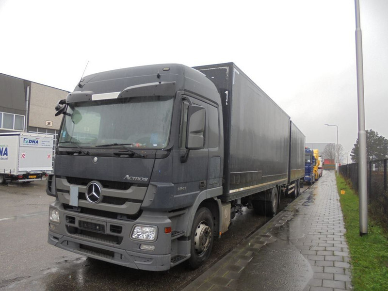 Renders RMAC 9.9 + 2 AXLE + Combi - קרון נגרר בתיבה סגורה: תמונה 4 Renders RMAC 9.9 + 2 AXLE + Combi - קרון נגרר בתיבה סגורה: תמונה 4