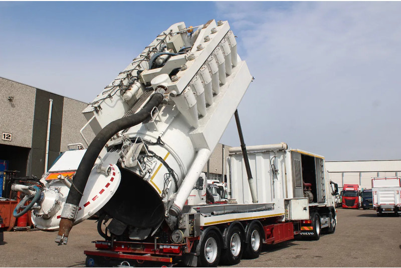 Stokota ECOTA + 16.600 LITER + VOLVO ENGINE S/P + TIPPER / VACUUM WITTIG - סמיטריילר מכל: תמונה 3 Stokota ECOTA + 16.600 LITER + VOLVO ENGINE S/P + TIPPER / VACUUM WITTIG - סמיטריילר מכל: תמונה 3