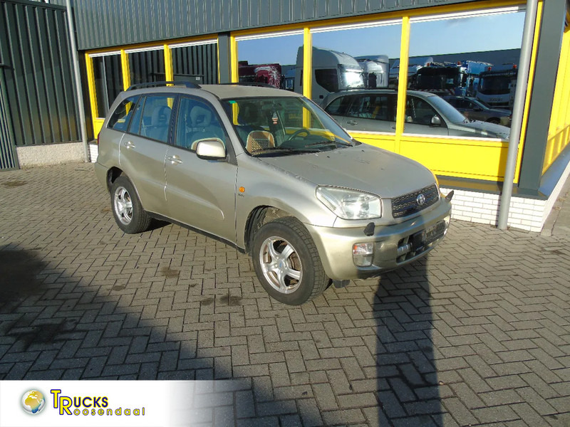 Toyota RAV4 + 4X4 + AUTOMAT + PETROL - SUV: תמונה 1 Toyota RAV4 + 4X4 + AUTOMAT + PETROL - SUV: תמונה 1