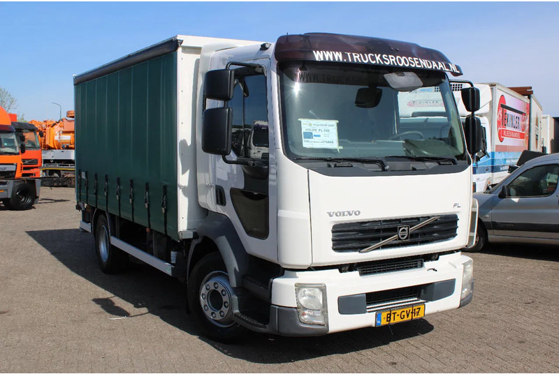 Volvo FL 12 .240 + LIFT + MANUAL - משאית וילונות צד: תמונה 2 Volvo FL 12 .240 + LIFT + MANUAL - משאית וילונות צד: תמונה 2