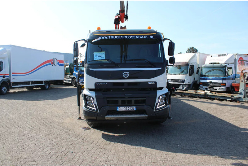 Volvo FMX 420 + PALFINGER 34002 SH F + 8X4 + EURO 6 + STEERING - משאית מנוף: תמונה 4 Volvo FMX 420 + PALFINGER 34002 SH F + 8X4 + EURO 6 + STEERING - משאית מנוף: תמונה 4