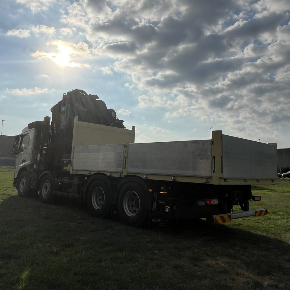 Volvo FM84RF3A - משאית צד נופל/ שטוחה, משאית מנוף: תמונה 3 Volvo FM84RF3A - משאית צד נופל/ שטוחה, משאית מנוף: תמונה 3
