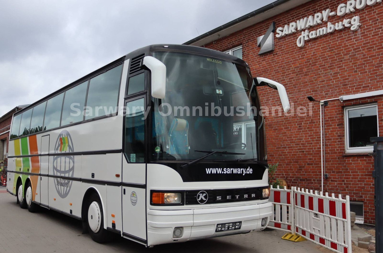 Setra 215 HDH*41 Sitze*VIP*8 Gang*Klima*WC*TV*Clubecke - אוטובוס בין עירוני: תמונה 1 Setra 215 HDH*41 Sitze*VIP*8 Gang*Klima*WC*TV*Clubecke - אוטובוס בין עירוני: תמונה 1