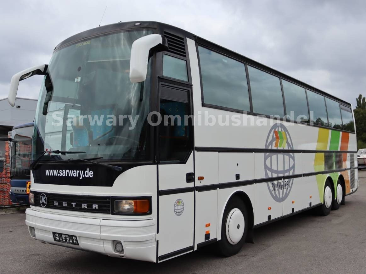 Setra 215 HDH*41 Sitze*VIP*8 Gang*Klima*WC*TV*Clubecke - אוטובוס בין עירוני: תמונה 2 Setra 215 HDH*41 Sitze*VIP*8 Gang*Klima*WC*TV*Clubecke - אוטובוס בין עירוני: תמונה 2