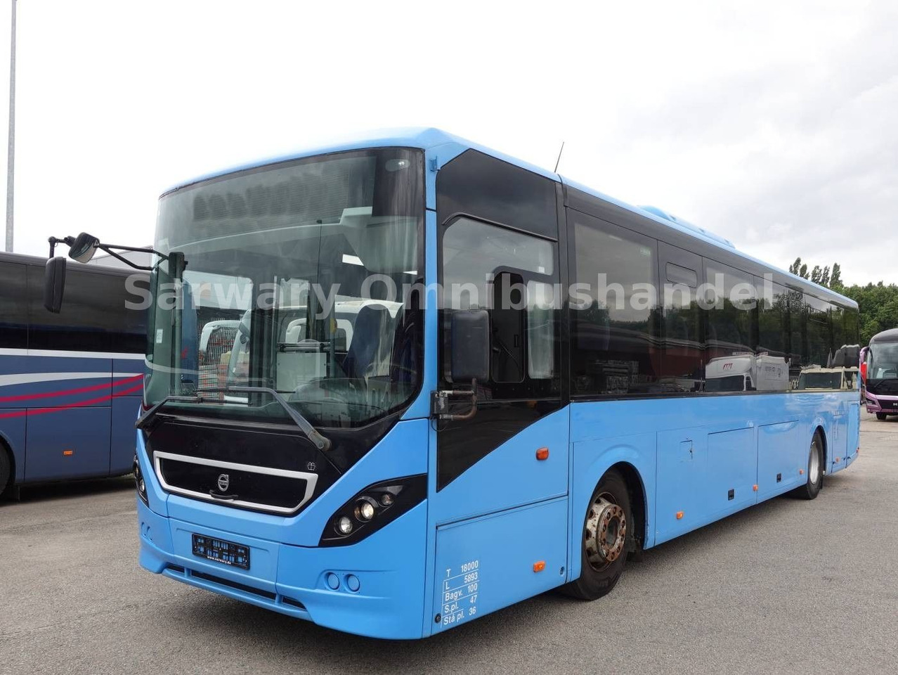 Volvo 8900 *8907R*48-Sitze*EEV* - אוטובוס פרברים: תמונה 2 Volvo 8900 *8907R*48-Sitze*EEV* - אוטובוס פרברים: תמונה 2