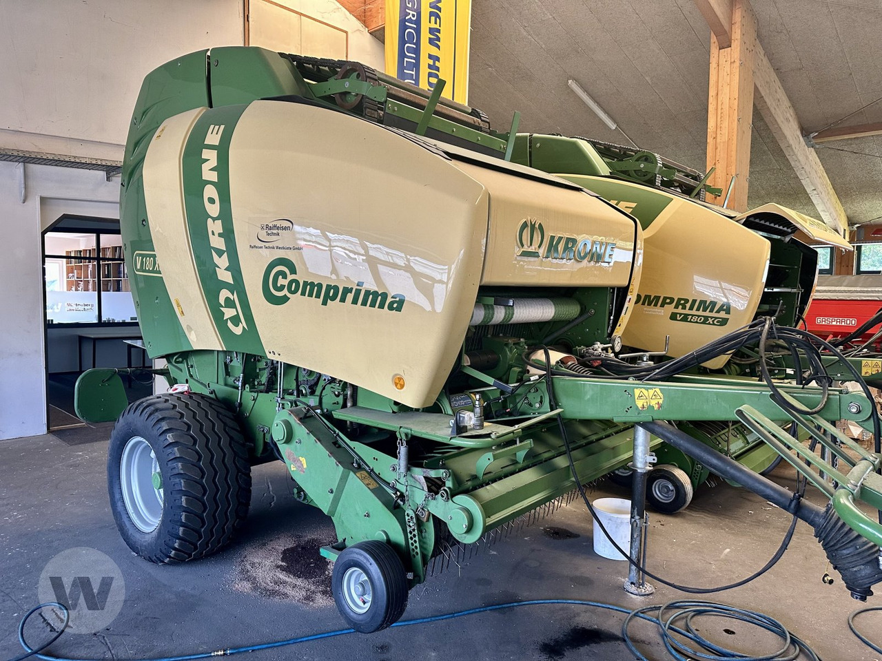 Krone Comprima V 180 XC - מכונת צרור עגולה: תמונה 1 Krone Comprima V 180 XC - מכונת צרור עגולה: תמונה 1