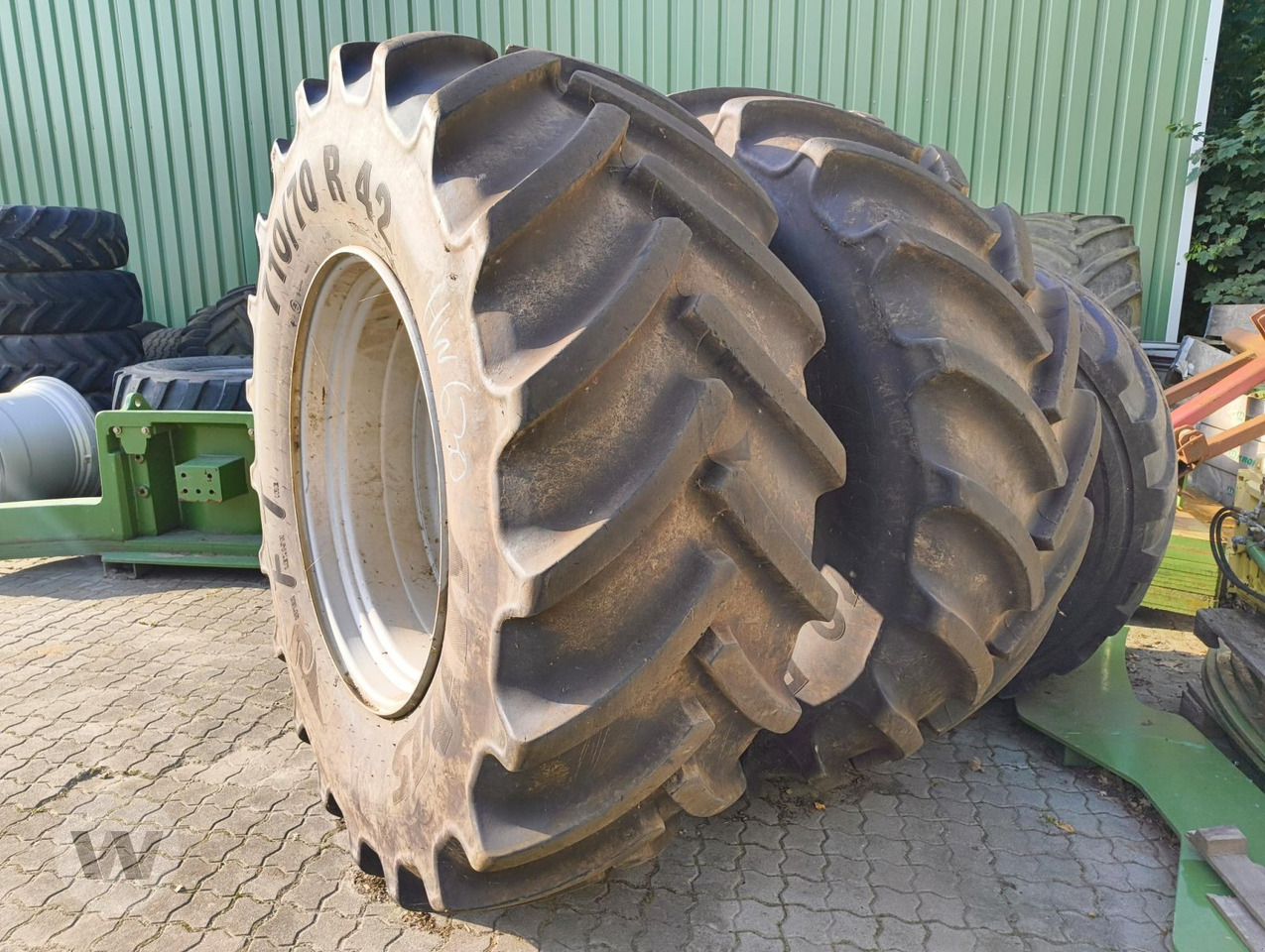 Mitas 710/70 R 42 - חבילת גלגלים וצמיגים: תמונה 1 Mitas 710/70 R 42 - חבילת גלגלים וצמיגים: תמונה 1