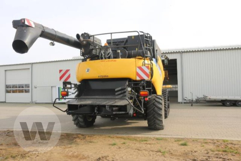 New Holland CR 9090 SCR - מקצרת קומבינה: תמונה 4 New Holland CR 9090 SCR - מקצרת קומבינה: תמונה 4