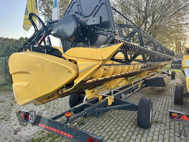 New Holland Schneidwerk 40 GHVF - ראש תבואה: תמונה 1 New Holland Schneidwerk 40 GHVF - ראש תבואה: תמונה 1