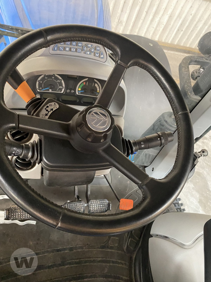 New Holland T 7.245 AC StageV - טרקטור חקלאי: תמונה 4 New Holland T 7.245 AC StageV - טרקטור חקלאי: תמונה 4