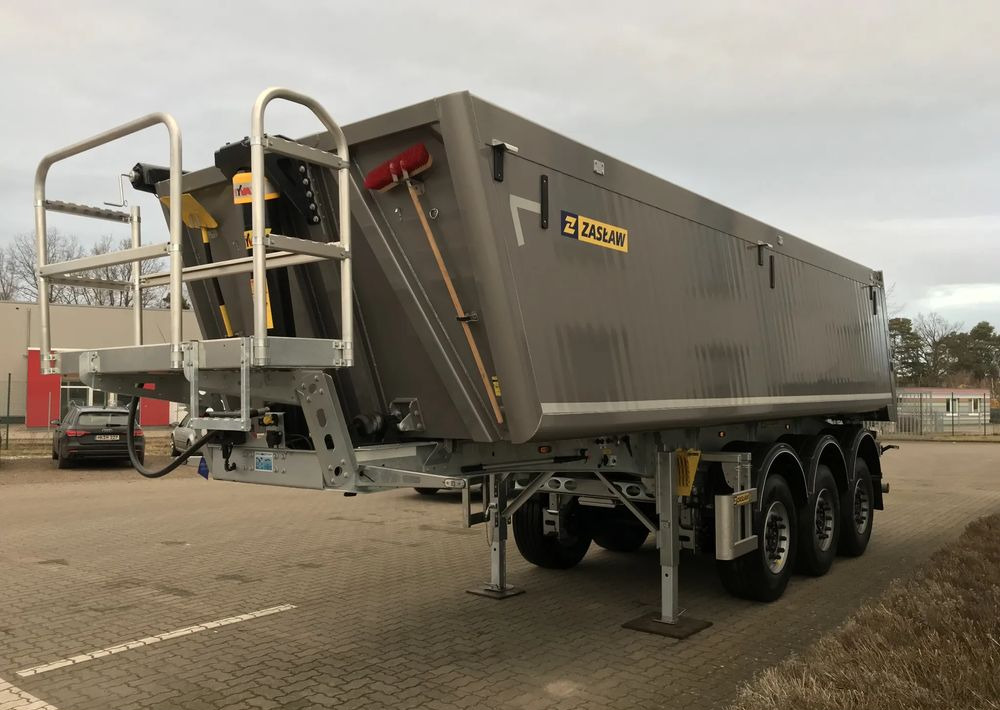 Zaslaw Aluminiowa skrzynia 28-33m3 - סמיטריילר עם מזהיר: תמונה 3 Zaslaw Aluminiowa skrzynia 28-33m3 - סמיטריילר עם מזהיר: תמונה 3