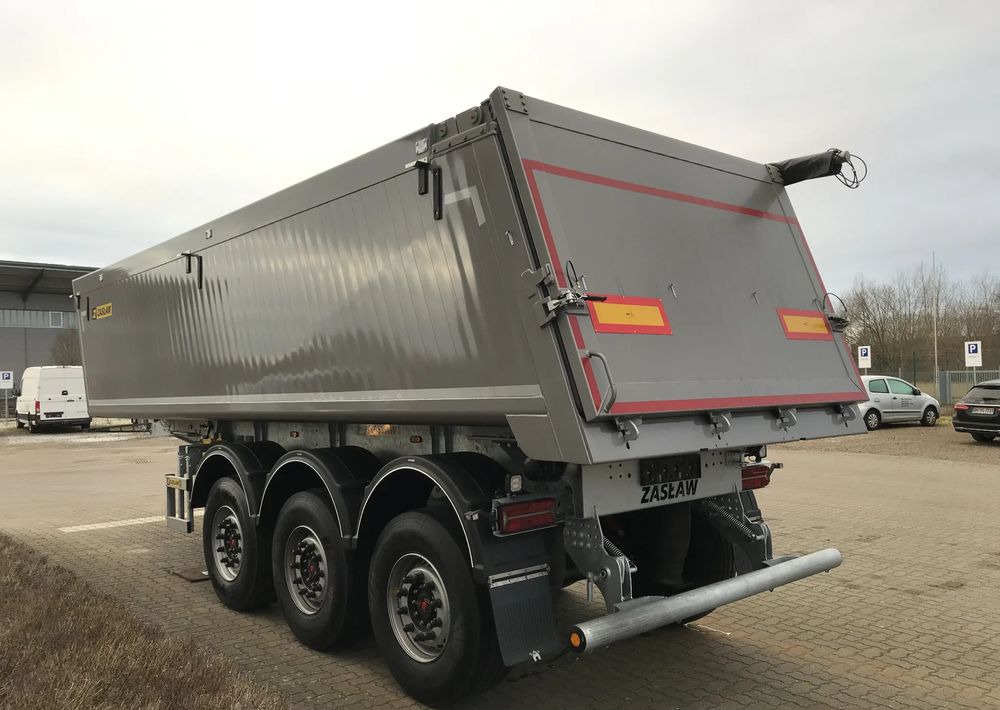 Zaslaw Aluminiowa skrzynia 28-33m3 - סמיטריילר עם מזהיר: תמונה 4 Zaslaw Aluminiowa skrzynia 28-33m3 - סמיטריילר עם מזהיר: תמונה 4