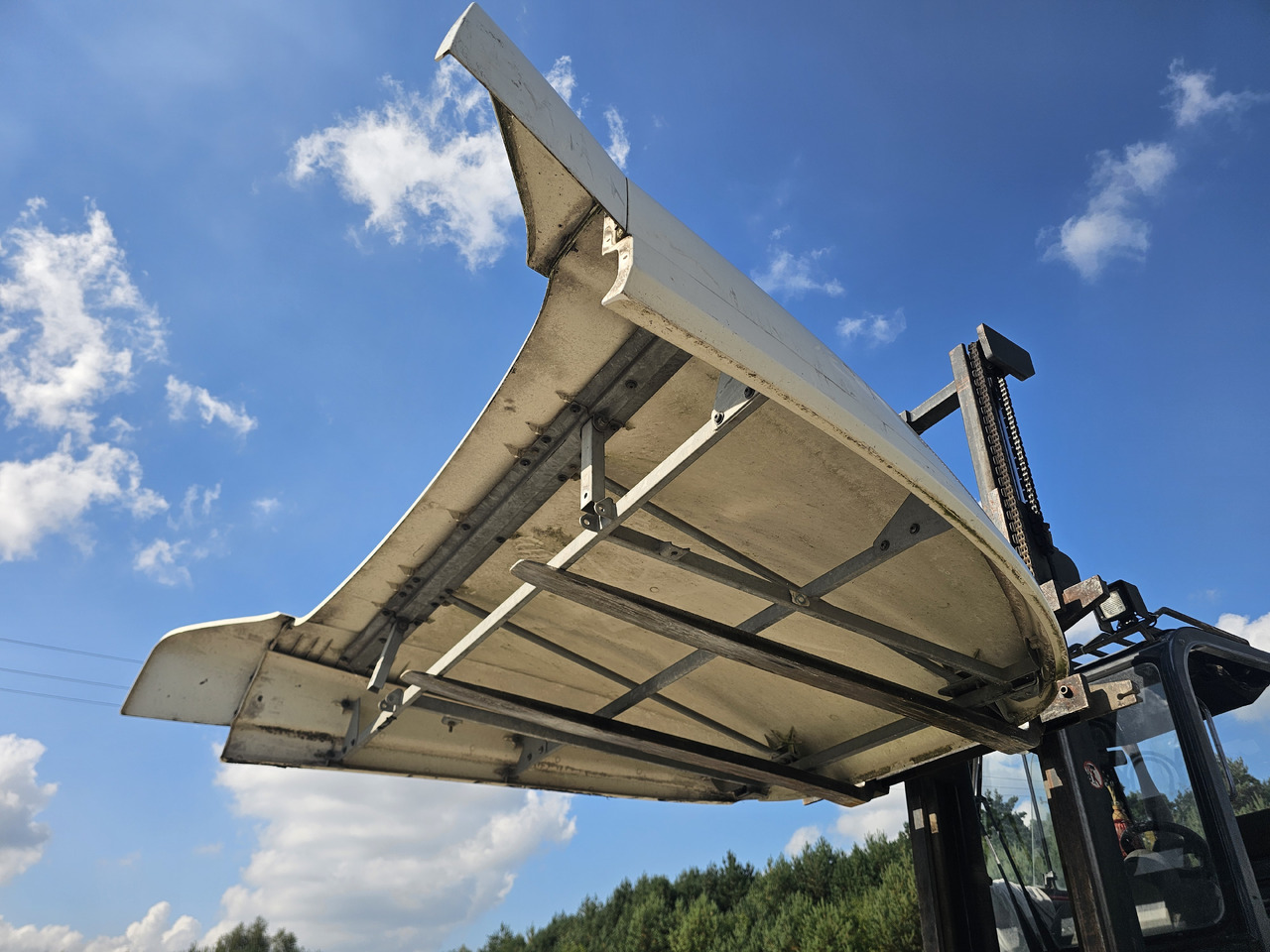 DAF XF105 SPACE CAB / ROOF SPOILER - אווירודינמיקה/ ספוילר: תמונה 5 DAF XF105 SPACE CAB / ROOF SPOILER - אווירודינמיקה/ ספוילר: תמונה 5