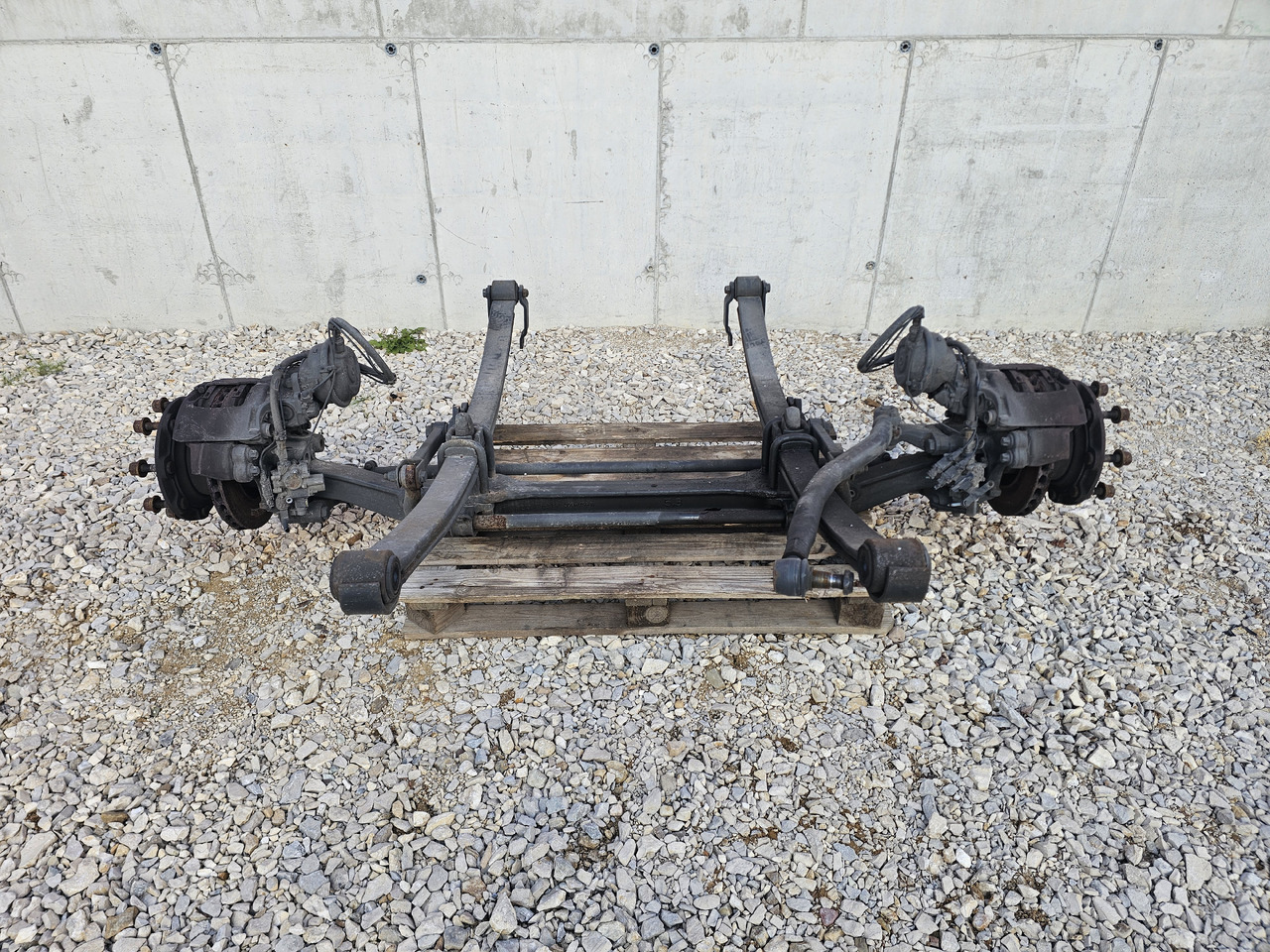 MERCEDES ATEGO MP4 12.XXX EURO 6 / COMPLETE FRONT AXLE - סרן קדמי: תמונה 2 MERCEDES ATEGO MP4 12.XXX EURO 6 / COMPLETE FRONT AXLE - סרן קדמי: תמונה 2