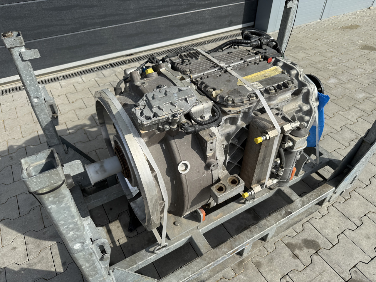 VOLVO BUS HYBRID Automatic gearbox AT2412F electric motor EMDS120 (EMD300B) / NEW - תיבת הילוכים עבור אוטובוס עירוני: תמונה 3 VOLVO BUS HYBRID Automatic gearbox AT2412F electric motor EMDS120 (EMD300B) / NEW - תיבת הילוכים עבור אוטובוס עירוני: תמונה 3