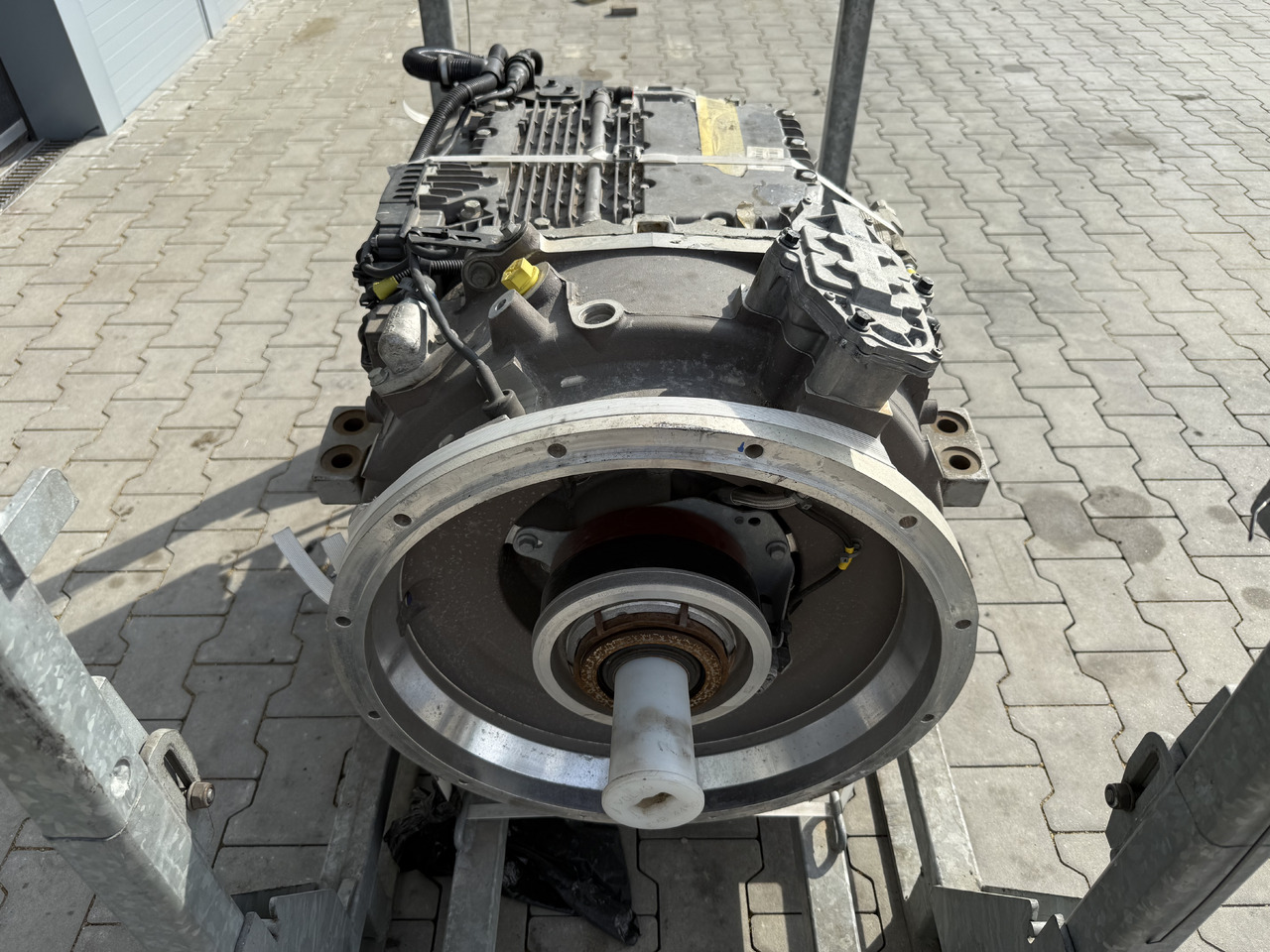 VOLVO BUS HYBRID Automatic gearbox AT2412F electric motor EMDS120 (EMD300B) / NEW - תיבת הילוכים עבור אוטובוס עירוני: תמונה 4 VOLVO BUS HYBRID Automatic gearbox AT2412F electric motor EMDS120 (EMD300B) / NEW - תיבת הילוכים עבור אוטובוס עירוני: תמונה 4