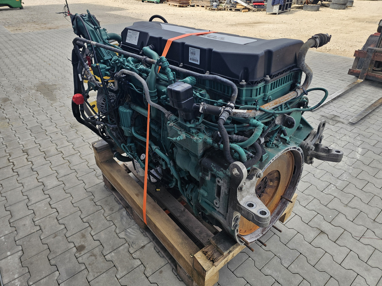 VOLVO D11K 460 EUVI / 2022 / COMPLETE ENGINE - מנוע: תמונה 4 VOLVO D11K 460 EUVI / 2022 / COMPLETE ENGINE - מנוע: תמונה 4