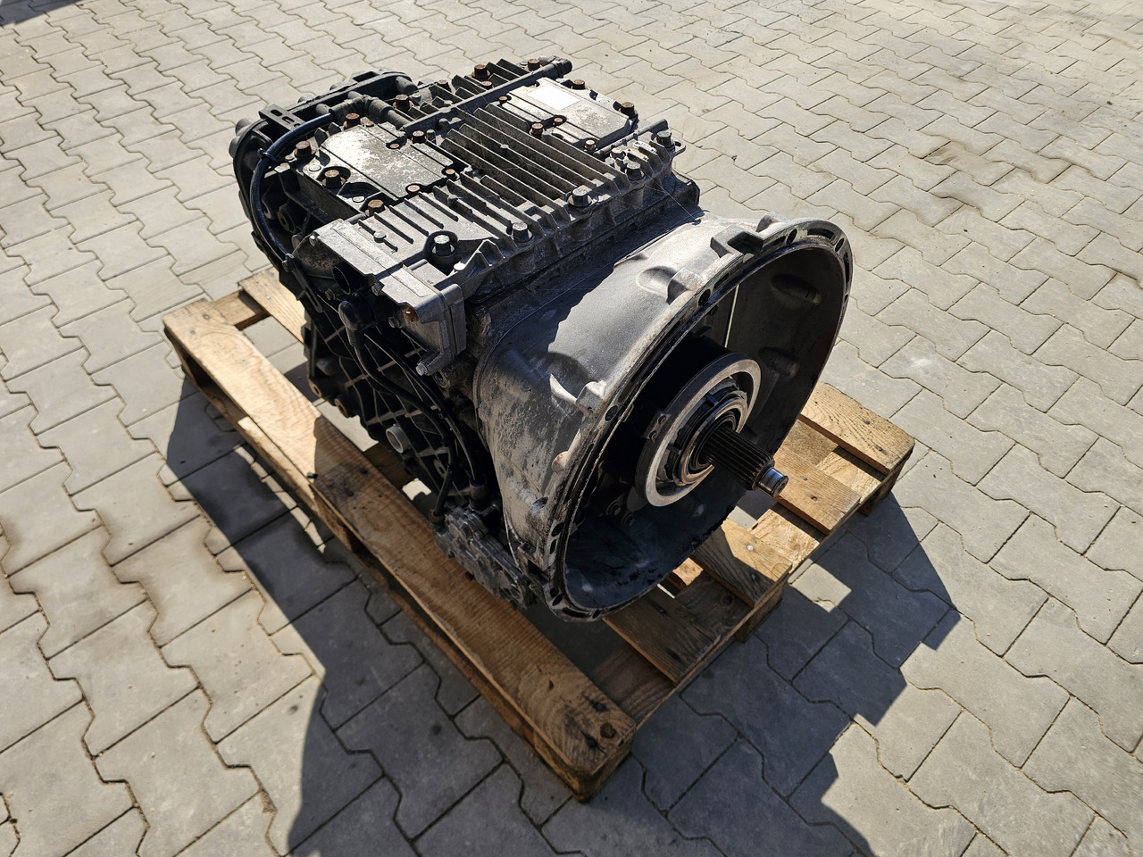 VOLVO FH FM / AT2612D I-SHIFT / AUTOMATIC GEARBOX - תיבת הילוכים: תמונה 4 VOLVO FH FM / AT2612D I-SHIFT / AUTOMATIC GEARBOX - תיבת הילוכים: תמונה 4