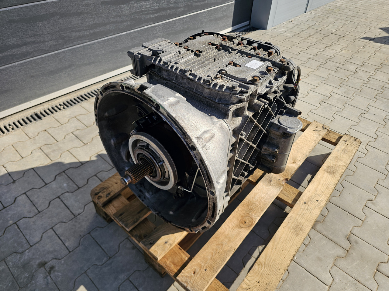 VOLVO FH FM / AT2612D I-SHIFT / AUTOMATIC GEARBOX - תיבת הילוכים: תמונה 3 VOLVO FH FM / AT2612D I-SHIFT / AUTOMATIC GEARBOX - תיבת הילוכים: תמונה 3