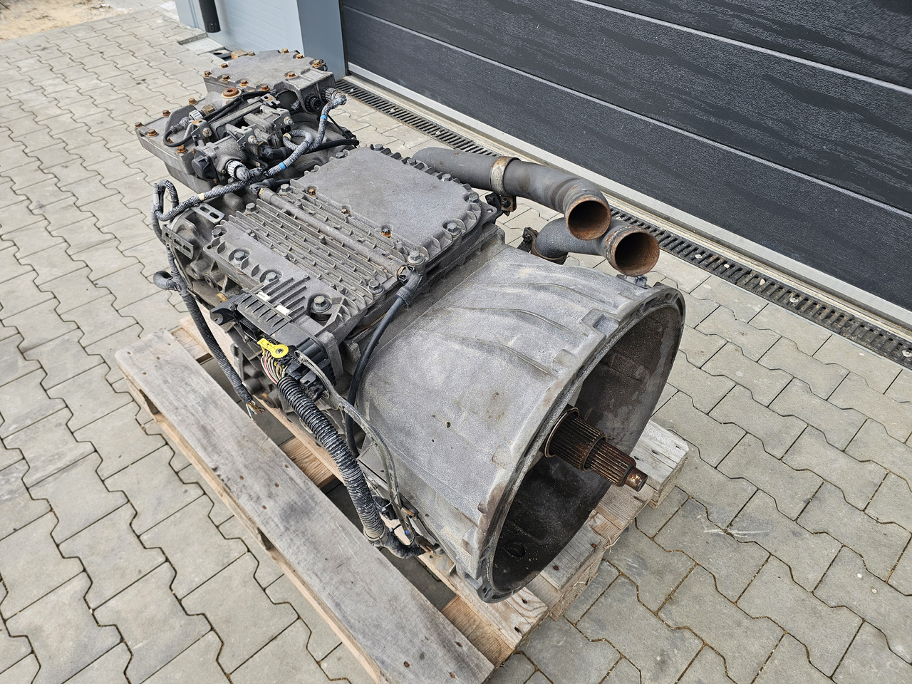 VOLVO FH FM FMX / SPO2812 / RETARDER / CRAWLER / COMPLETE GEARBOX - תיבת הילוכים: תמונה 4 VOLVO FH FM FMX / SPO2812 / RETARDER / CRAWLER / COMPLETE GEARBOX - תיבת הילוכים: תמונה 4