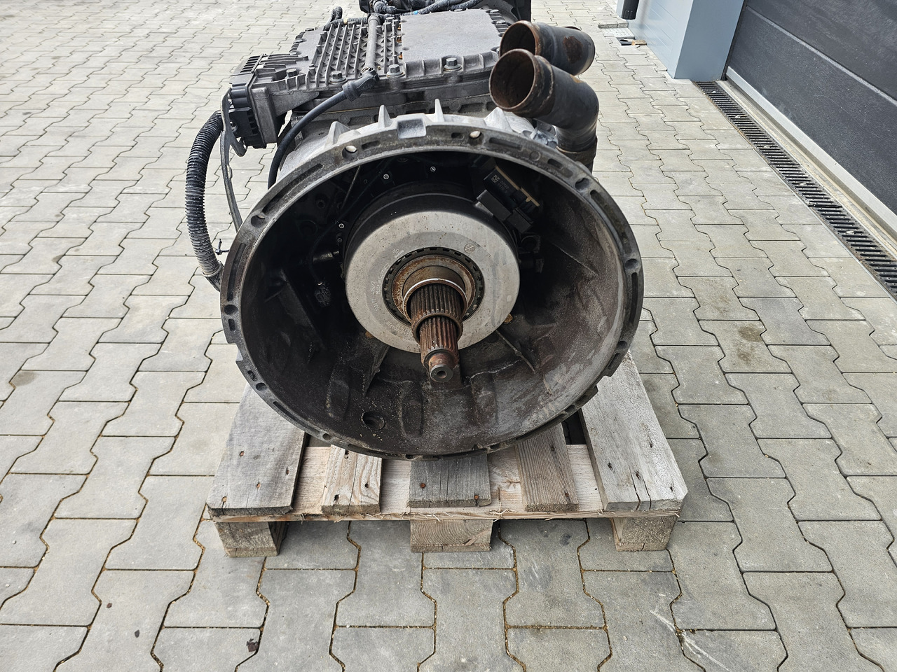 VOLVO FH FM FMX / SPO2812 / RETARDER / CRAWLER / COMPLETE GEARBOX - תיבת הילוכים: תמונה 5 VOLVO FH FM FMX / SPO2812 / RETARDER / CRAWLER / COMPLETE GEARBOX - תיבת הילוכים: תמונה 5