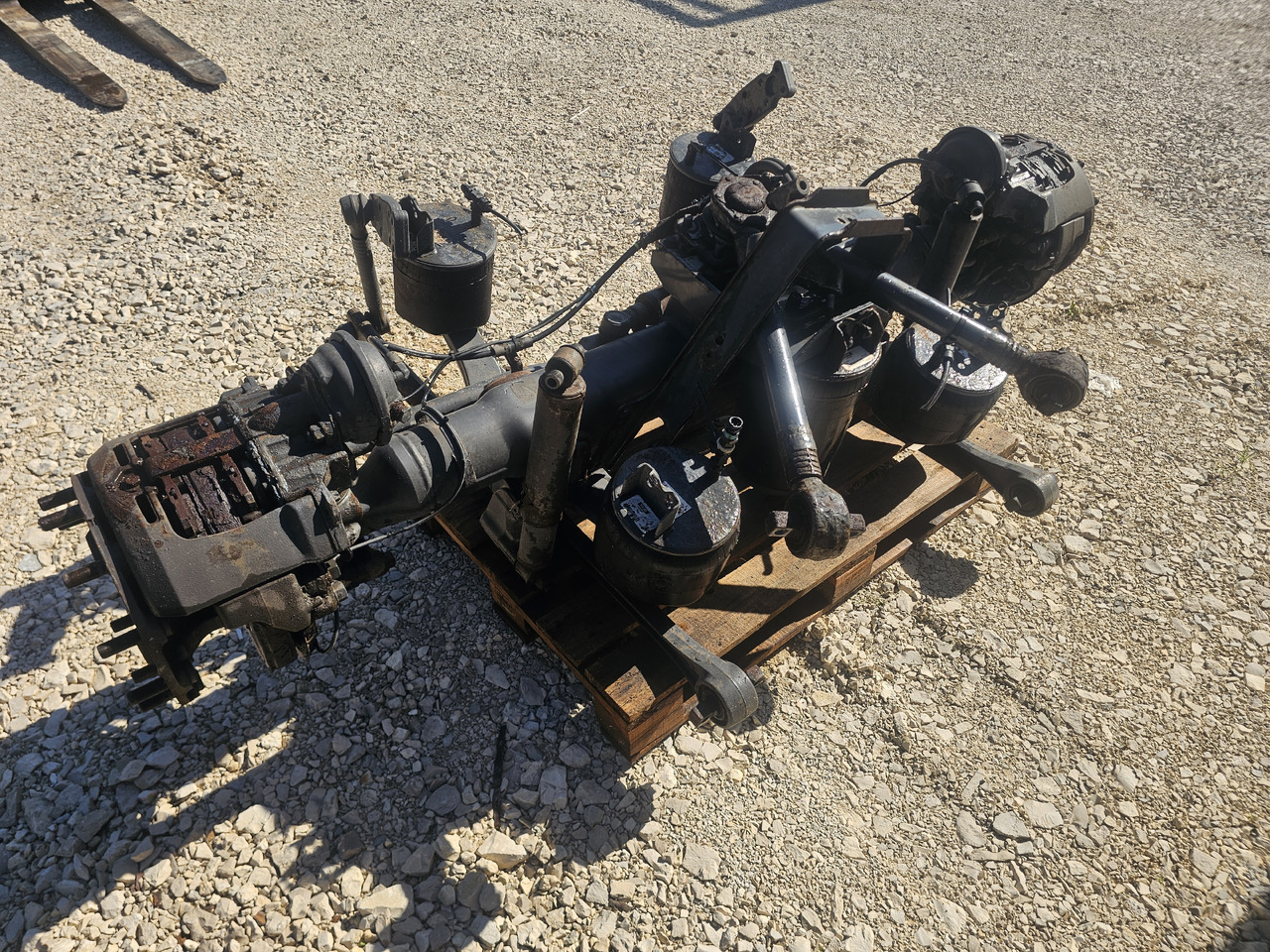 VOLVO FH FM / LIFT & STEERING AXLE / 6x2 / COMPLETE - סרן אחורי: תמונה 5 VOLVO FH FM / LIFT & STEERING AXLE / 6x2 / COMPLETE - סרן אחורי: תמונה 5